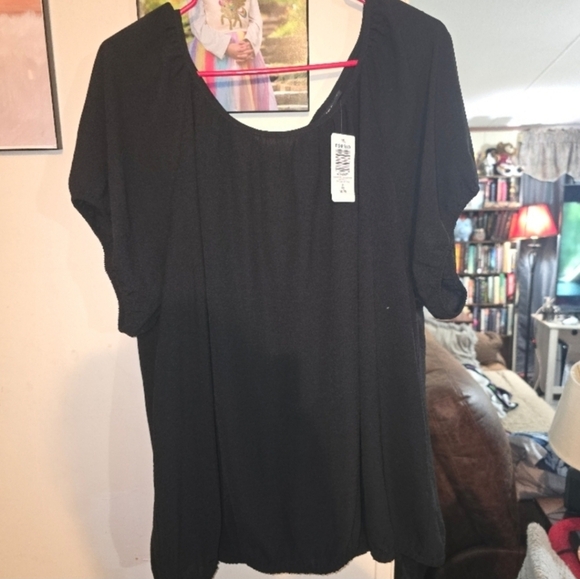 🍂🍁NWT TORRID 2x  Seersucker Surplice Back Short Sleeve Top - Picture 4 of 7